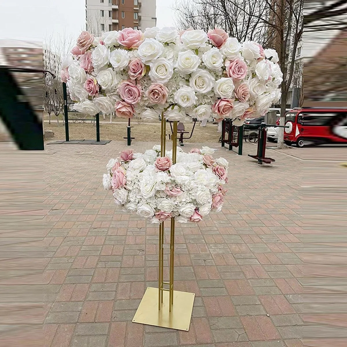 Gold Frame Flower Stand Centerpiece For Wedding Table Top Sale Double Circle Flower Stand For Metal Wedding Tall Centerpieces
Gold Frame Flower Stand Centerpiece For Wedding Table Top Sale Double Circle Flower Stand For Metal Wedding Tall Centerpieces