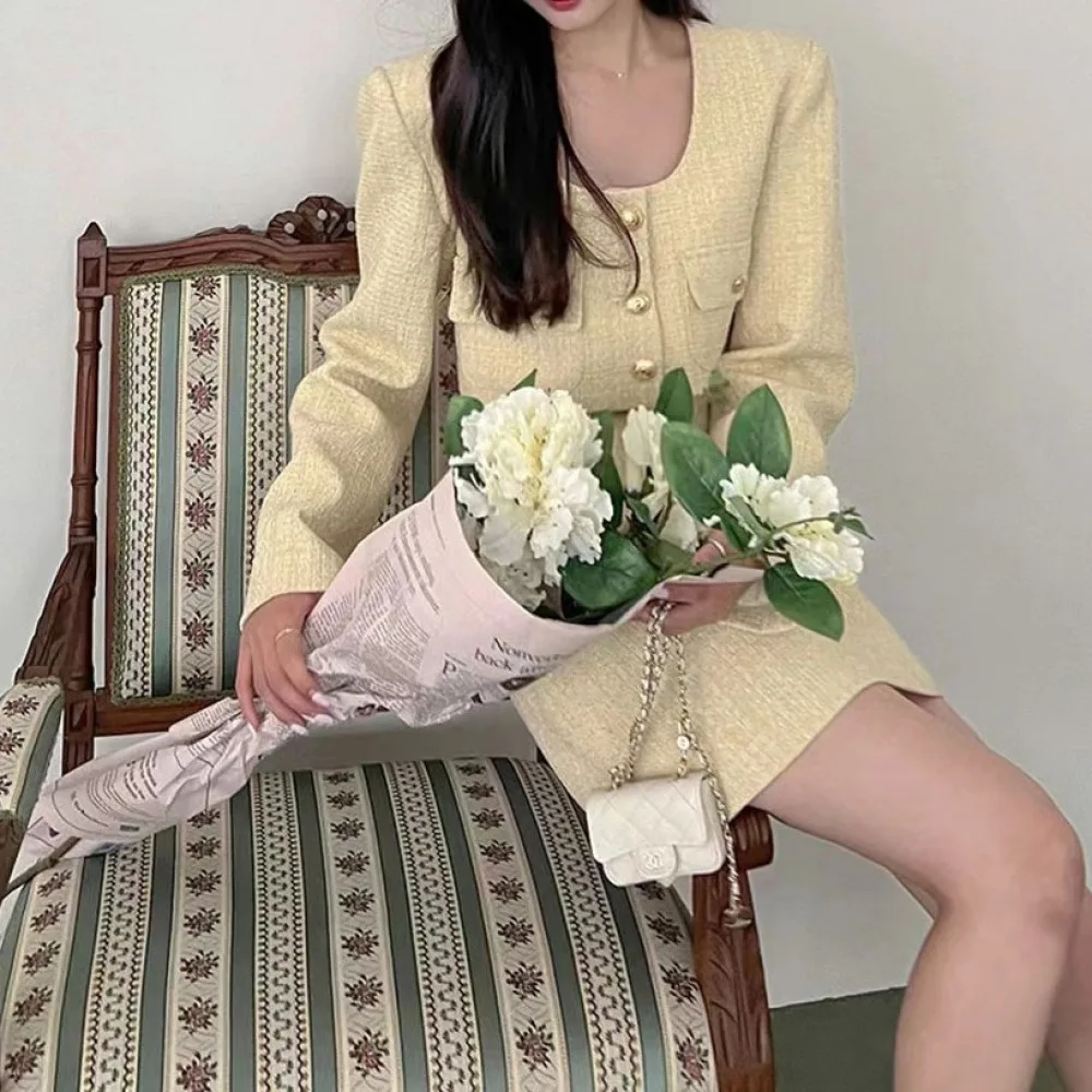 Women's Vintage Tweed Blazer Short Skirt 2 Two Piece Sets Outfits U-neck Metal Buttons Full Sleeve Top & High Waist Mini Skirts
Women's Vintage Tweed Blazer Short Skirt 2 Two Piece Sets Outfits U-neck Metal Buttons Full Sleeve Top & High Waist Mini Skirts