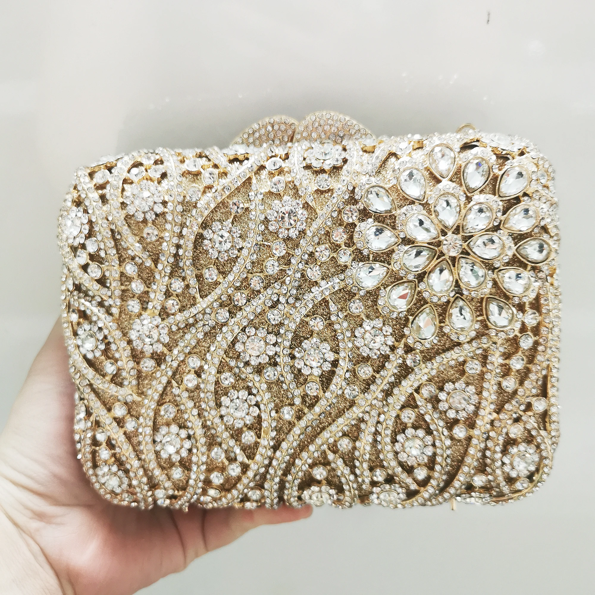 Woman Hollow Out Flower Birthday Dinner Purse Prom Party Gala Floral Diamond Evening Bag Wedding Bridal Crystal Banquet Handbag
Woman Hollow Out Flower Birthday Dinner Purse Prom Party Gala Floral Diamond Evening Bag Wedding Bridal Crystal Banquet Handbag