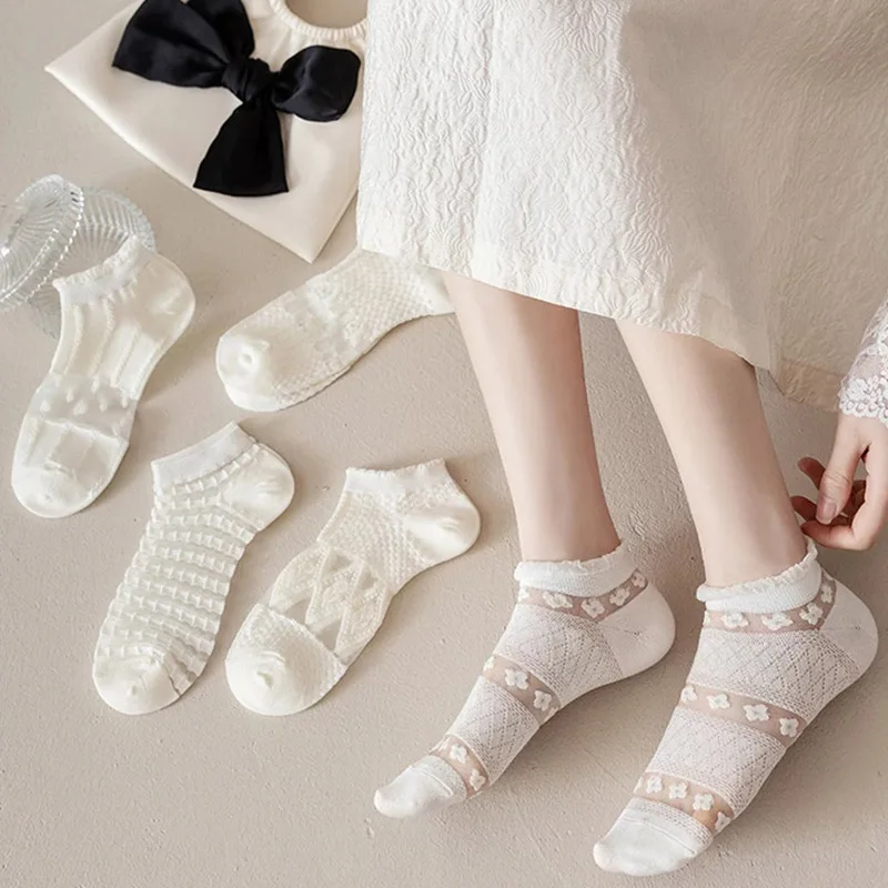 Милые белые ультратонкие прозрачные сетчатые носки, женские мягкие шелковые кружевные носки с кристаллами и цветочным узором JK, короткие ж...
Милые белые ультратонкие прозрачные сетчатые носки, женские мягкие шелковые кружевные носки с кристаллами и цветочным узором JK, короткие ж...