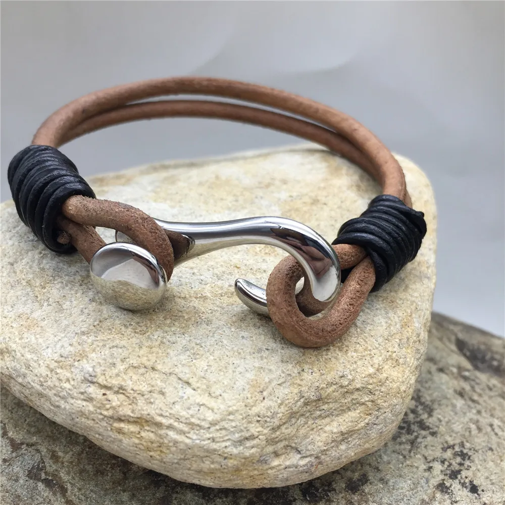 2023 Men's Fashion Punk Leather Bracelet
2023 Men's Fashion Punk Leather Bracelet
