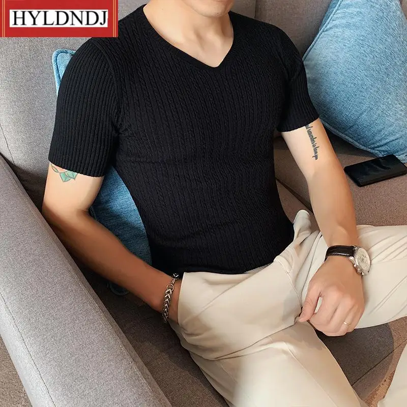 New Quality British Style Summer Men's Street V Neck Knitted T-Shirts Men Clothing 2023 Slim Fit Casual Short Sleeve Tee Shirt
New Quality British Style Summer Men's Street V Neck Knitted T-Shirts Men Clothing 2023 Slim Fit Casual Short Sleeve Tee Shirt