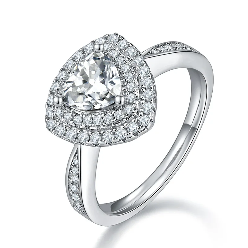 Apasion Classic Triangle Moissanite Ring 100% 925 Silver Color Rings for Women Eternity Engagement Luxury Jewelry Wholesale
Apasion Classic Triangle Moissanite Ring 100% 925 Silver Color Rings for Women Eternity Engagement Luxury Jewelry Wholesale