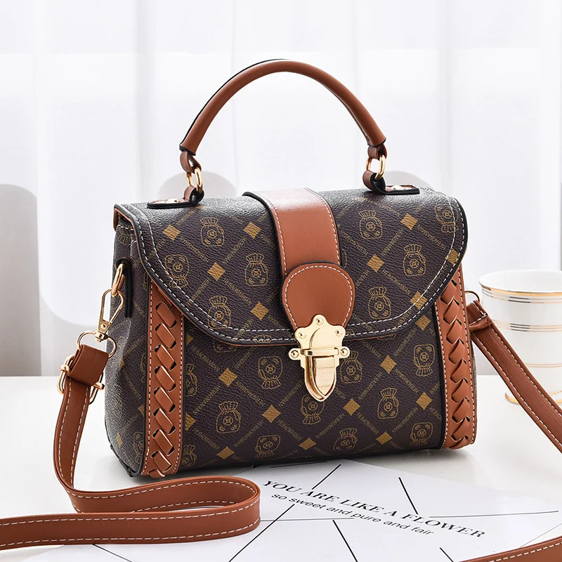 Women's Luxury Crossbody Small Square Bag Fashion Retro Flap Shoulder Bag PU Leather Ladies Tote Designer Handbags
Women's Luxury Crossbody Small Square Bag Fashion Retro Flap Shoulder Bag PU Leather Ladies Tote Designer Handbags