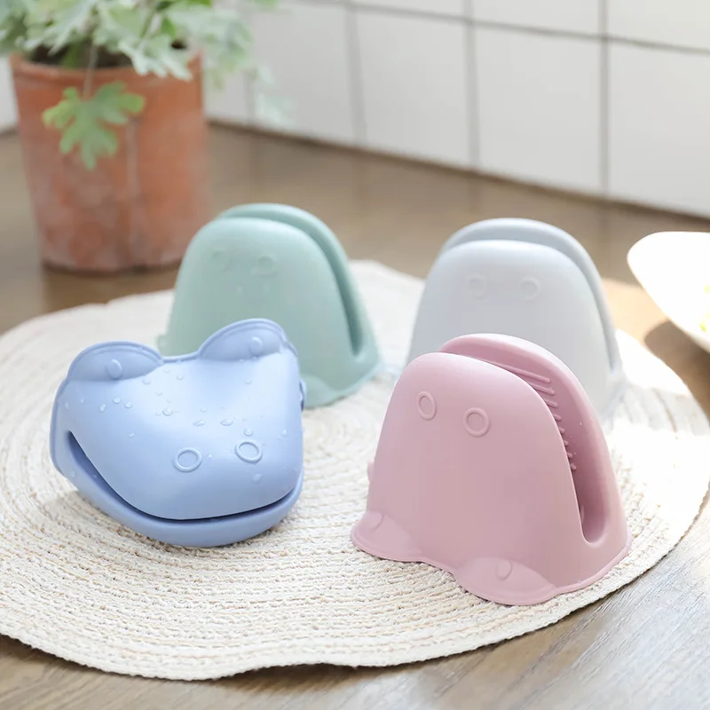 Cartoon Kitchen Silicone Gloves Anti-scalding Oven Gloves Heat Resistant BBQ Gloves Tray Pot Dish Bowl Holder Oven Mitts Clip
Cartoon Kitchen Silicone Gloves Anti-scalding Oven Gloves Heat Resistant BBQ Gloves Tray Pot Dish Bowl Holder Oven Mitts Clip