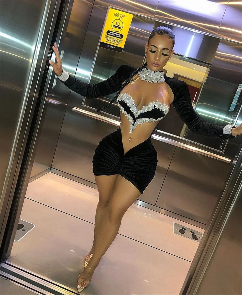 Sexy Diamond Mini Cocktail Dress For African Girls Black Crop Top Short Prom DressCelebrity Custom Made Party Gowns
Sexy Diamond Mini Cocktail Dress For African Girls Black Crop Top Short Prom DressCelebrity Custom Made Party Gowns