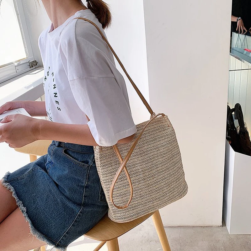 Large Capacity Women's Handbag Summer Bohemian Beach Hand-Woven Rattan Straw Shoulder Bag Students Shopping Bag Bucket Tote
Large Capacity Women's Handbag Summer Bohemian Beach Hand-Woven Rattan Straw Shoulder Bag Students Shopping Bag Bucket Tote