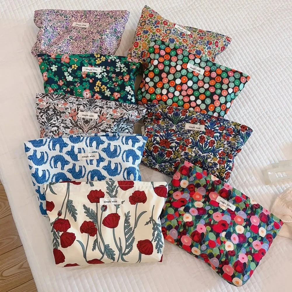 Korean Floral Cloth Women Cosmetic Bag For Make Up Travel Cosmetics Organizer Bathroom Washbag Large Toiletry Pouch Case Bags
Korean Floral Cloth Women Cosmetic Bag For Make Up Travel Cosmetics Organizer Bathroom Washbag Large Toiletry Pouch Case Bags