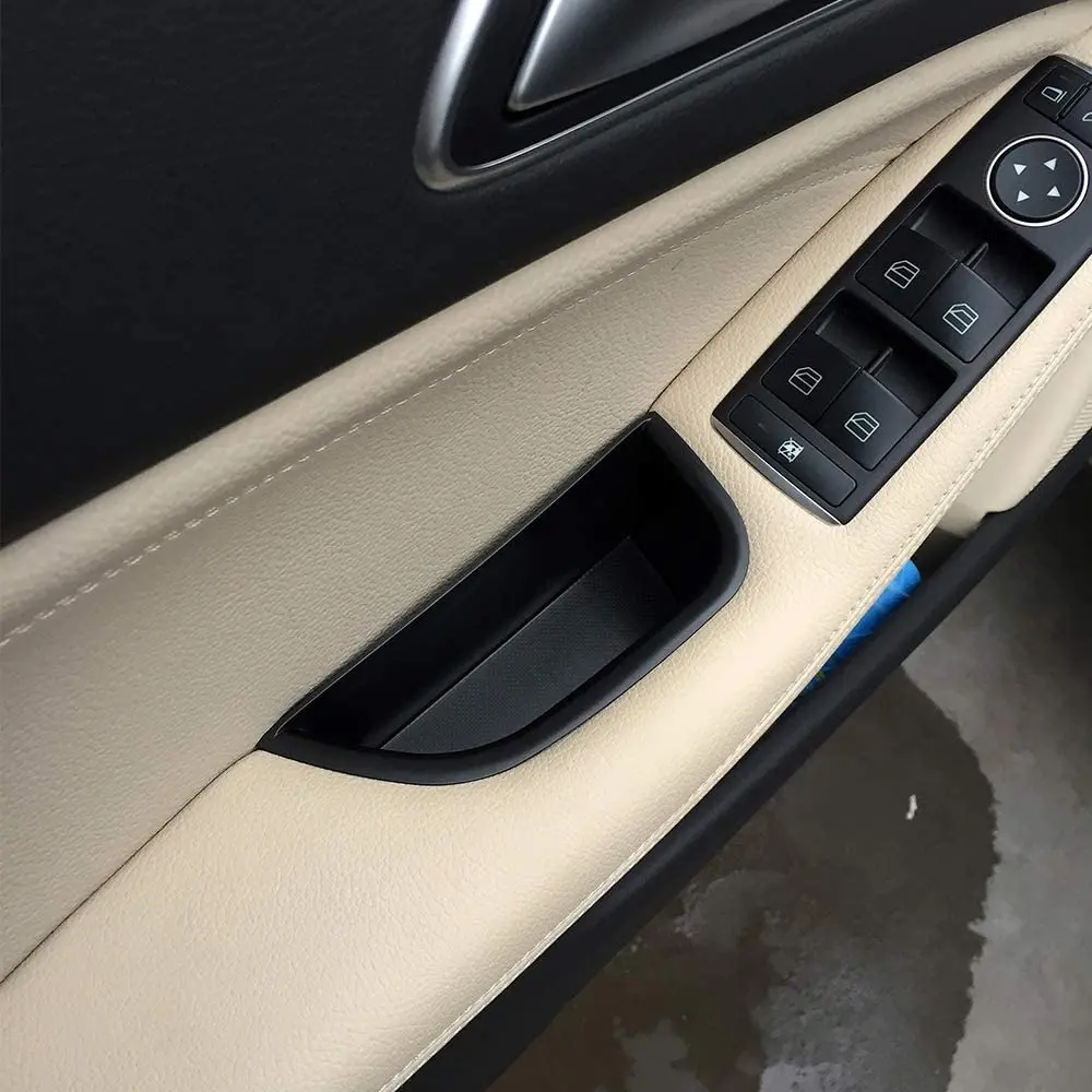 Plastic Car Front Door Handle Storage Box for Mercedes Benz CLA GLA A Class W117 C117 W176 
Plastic Car Front Door Handle Storage Box for Mercedes Benz CLA GLA A Class W117 C117 W176