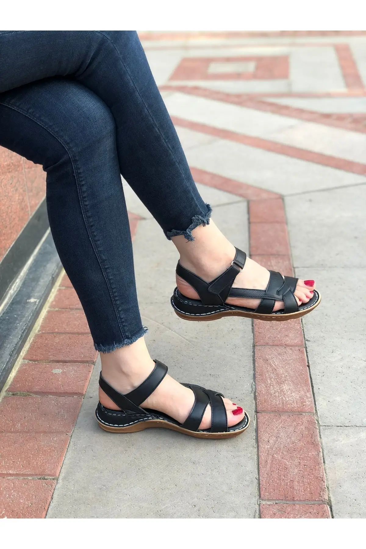 Women's Genuine Leather Sandals Fashion New Summer Comfort Breathable Casual Quality Ladies Style Light Slipper Sandals
Women's Genuine Leather Sandals Fashion New Summer Comfort Breathable Casual Quality Ladies Style Light Slipper Sandals