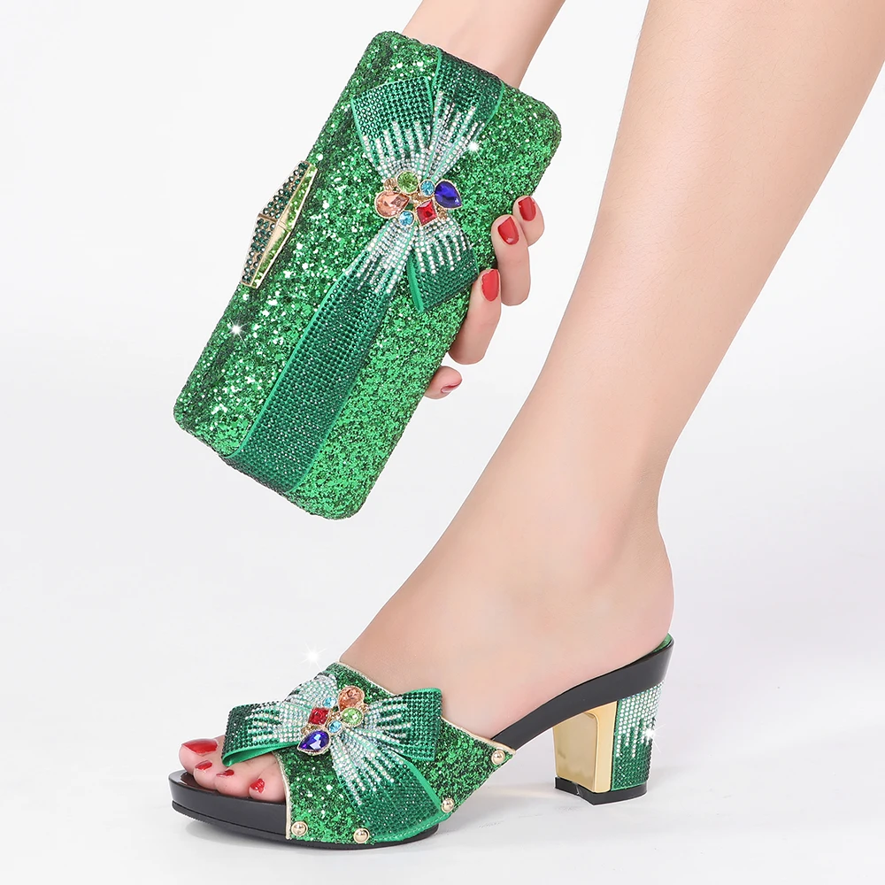 Free Shiping 2022 Shoe and Bag Set for Party In Women Nigerian Summer Sale Medium Heel Slippers Home Shoe and Bag Turquise
Free Shiping 2022 Shoe and Bag Set for Party In Women Nigerian Summer Sale Medium Heel Slippers Home Shoe and Bag Turquise