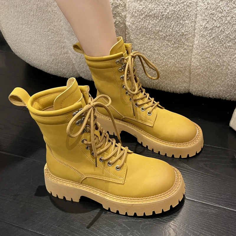 2022 New Short Boots Fashion Leather Boots Ankle Boots Yellow High Heel Boots Thick Sole Heightened British Style Chelsea Boots
2022 New Short Boots Fashion Leather Boots Ankle Boots Yellow High Heel Boots Thick Sole Heightened British Style Chelsea Boots