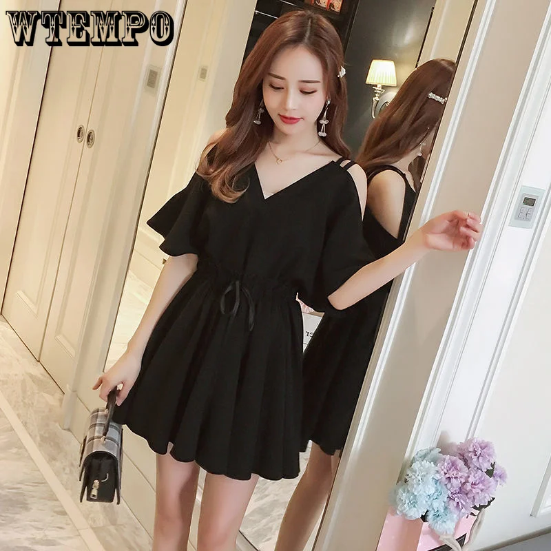 WTEMPO Sexy V-neck Strap Dresses Women Large Waist Slim Vintage Black Dress Fashion StreetWear Casual Dress Sexy Dress
WTEMPO Sexy V-neck Strap Dresses Women Large Waist Slim Vintage Black Dress Fashion StreetWear Casual Dress Sexy Dress