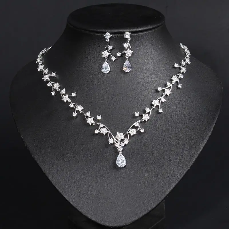 UILZ Luxury White Flower Shaped Zirconia Necklace Earrings Sets for Women Shiny Wedding Bridal Drop Jewelry Set
UILZ Luxury White Flower Shaped Zirconia Necklace Earrings Sets for Women Shiny Wedding Bridal Drop Jewelry Set