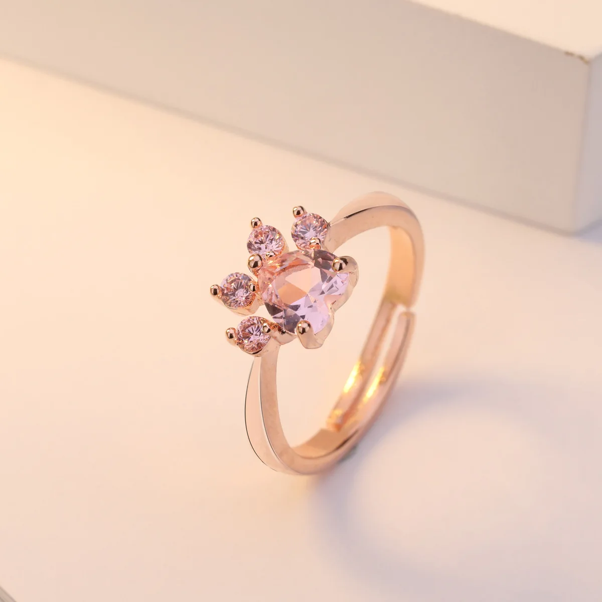 Cute Cartoon Cat's Paw Crystal Engagement Design Hot Sale Rings For Women Pink Zircon Cubic Elegant Rings Female Wedding Jewelry
Cute Cartoon Cat's Paw Crystal Engagement Design Hot Sale Rings For Women Pink Zircon Cubic Elegant Rings Female Wedding Jewelry