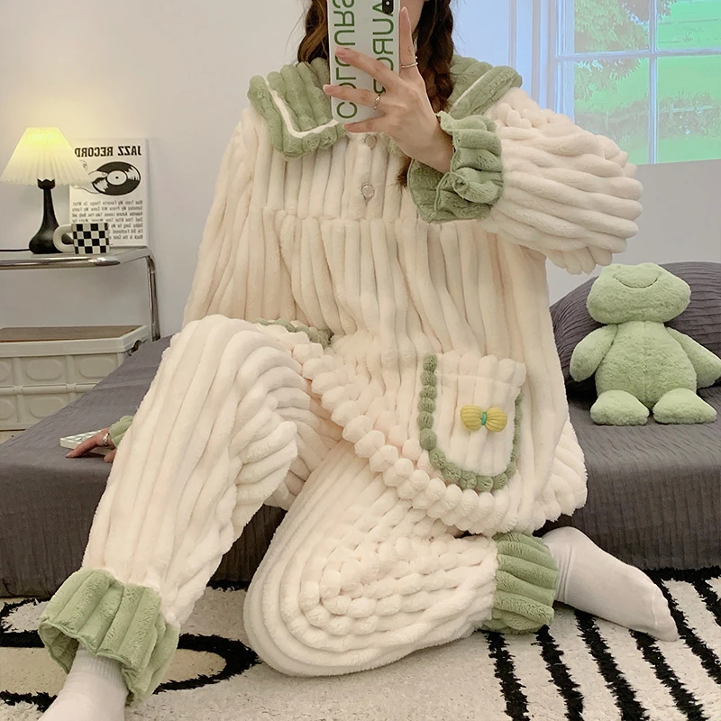 Winter Warm Flannel Pajamas Set Women Cute Korean Light Green Coral Fleece Long Sleeves Homewear Thick Fluffy Women Sleepwear
Winter Warm Flannel Pajamas Set Women Cute Korean Light Green Coral Fleece Long Sleeves Homewear Thick Fluffy Women Sleepwear