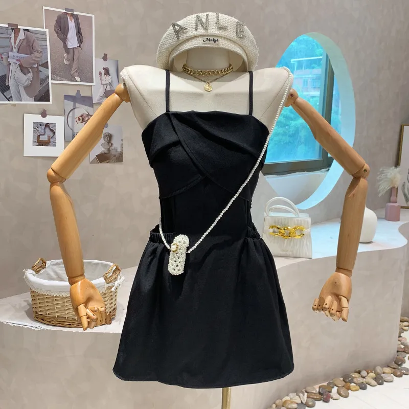 Niche Design New Women 2022 Summer Design High Sense Pleated Puffy Suspender Short Dress Vestidos Elegantes Para Mujer
Niche Design New Women 2022 Summer Design High Sense Pleated Puffy Suspender Short Dress Vestidos Elegantes Para Mujer