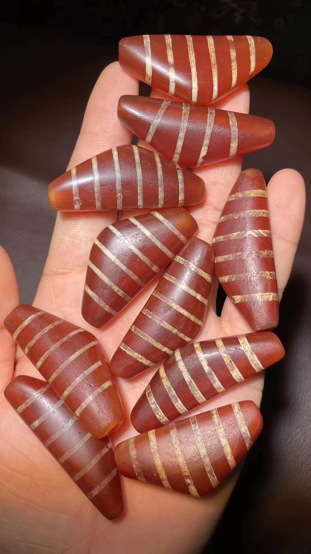 

10pcs/lots Natural Stone West Asian Cowhorn Red Strip Tibetan Dzi Beads Accessory for making Necklace DIY Tibet Beads