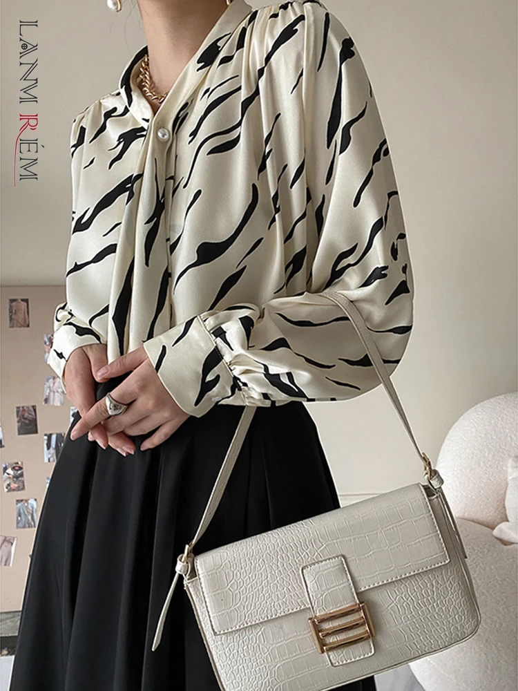 LANMREM Artificial Pearls Clasp Zebra-stripe Shirt For Women Ribbon Long Sleeve Single Breasted Tops Fashion 2022 Autumn 2N457
LANMREM Artificial Pearls Clasp Zebra-stripe Shirt For Women Ribbon Long Sleeve Single Breasted Tops Fashion 2022 Autumn 2N457