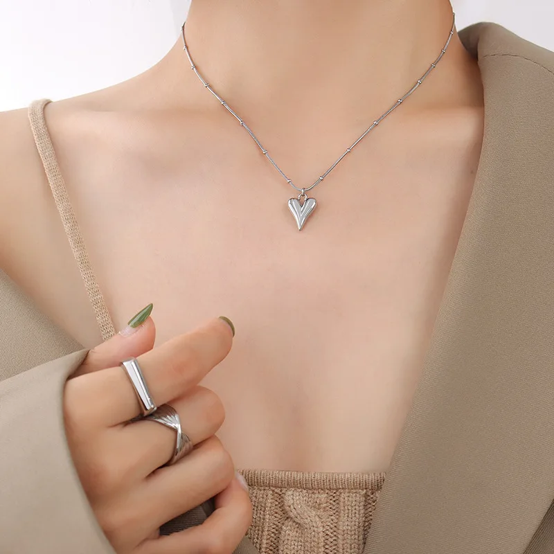 French ins retro cold wind necklace for women men simple love clavicle necklaces wedding girlfriend Christmas birthday gifts
French ins retro cold wind necklace for women men simple love clavicle necklaces wedding girlfriend Christmas birthday gifts