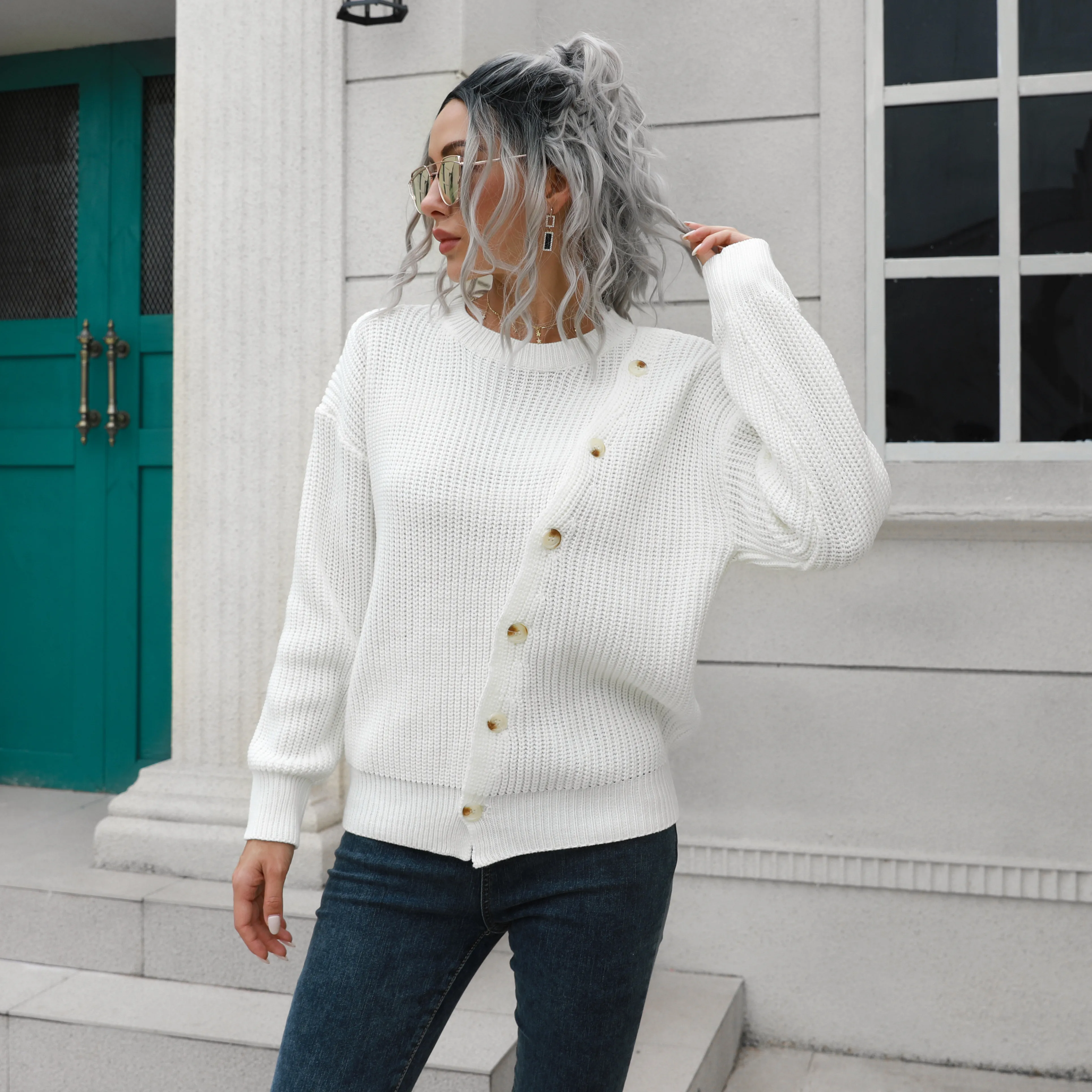 2023 Fashion Button Sweater Women's Loose Autumn/Winter Long Sleeve European and American Solid Color Knitwear Chch
2023 Fashion Button Sweater Women's Loose Autumn/Winter Long Sleeve European and American Solid Color Knitwear Chch