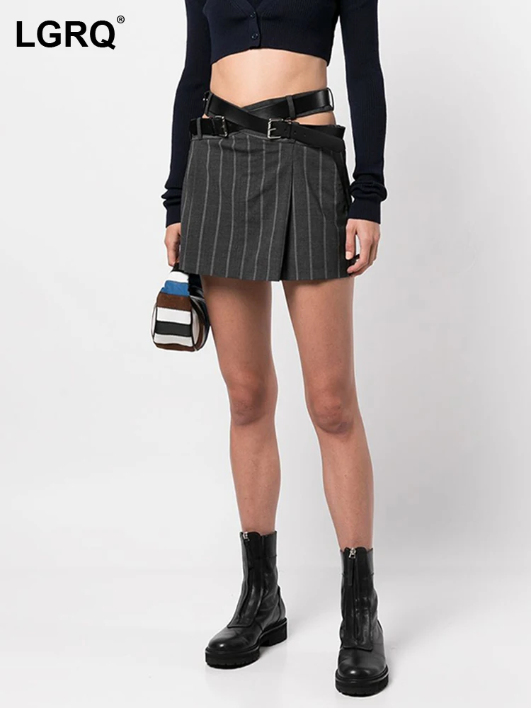 LGRQ Fashion Women's Skirt New Irregular High Waist Striped Patchwork Belt Mini A-line Skirts Female Tide Autumn 2023 19J222H
LGRQ Fashion Women's Skirt New Irregular High Waist Striped Patchwork Belt Mini A-line Skirts Female Tide Autumn 2023 19J222H