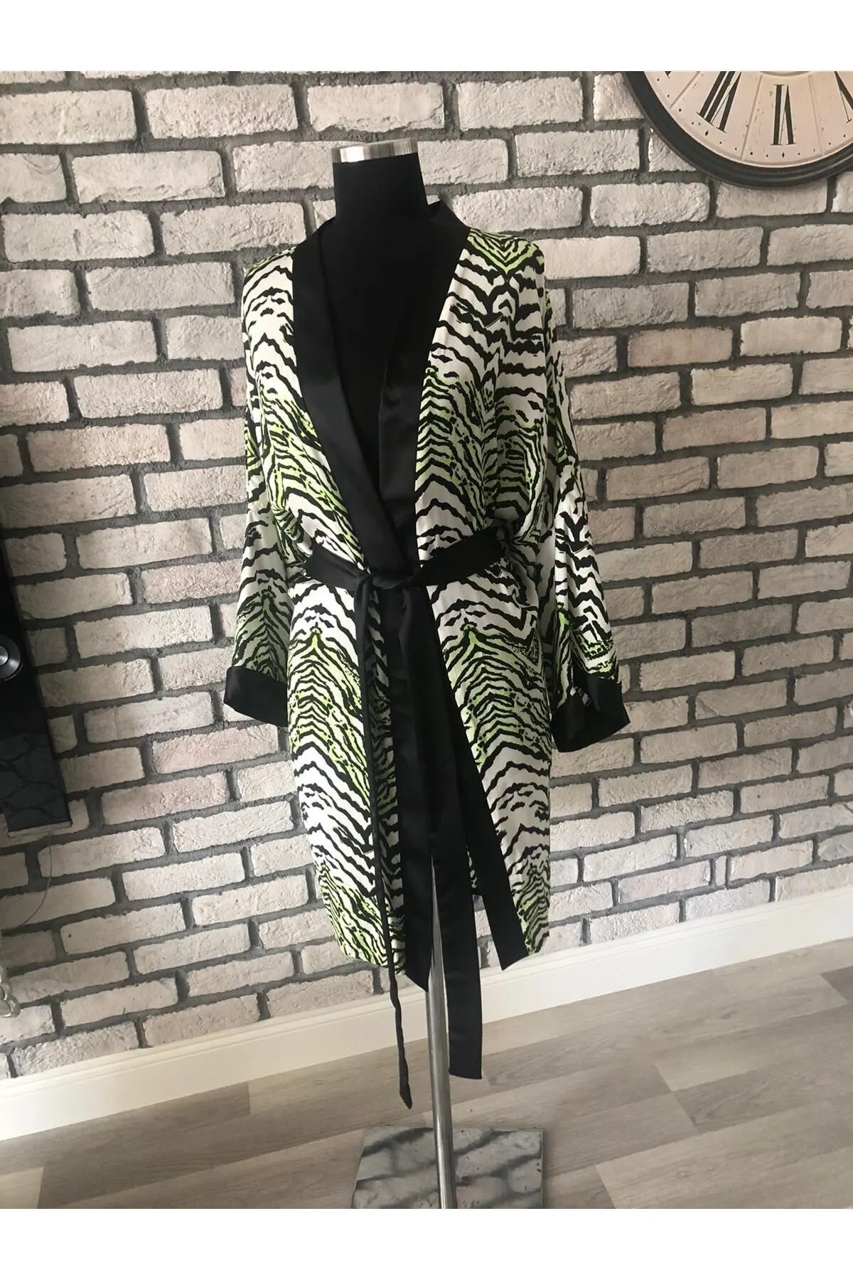Women's Pareo 100% Polyester Standard Size Leopard Kimono ( Beach Wear ) Swimwear Cover Up Dress Sexy Tunic Suit Beachwear
Women's Pareo 100% Polyester Standard Size Leopard Kimono ( Beach Wear ) Swimwear Cover Up Dress Sexy Tunic Suit Beachwear