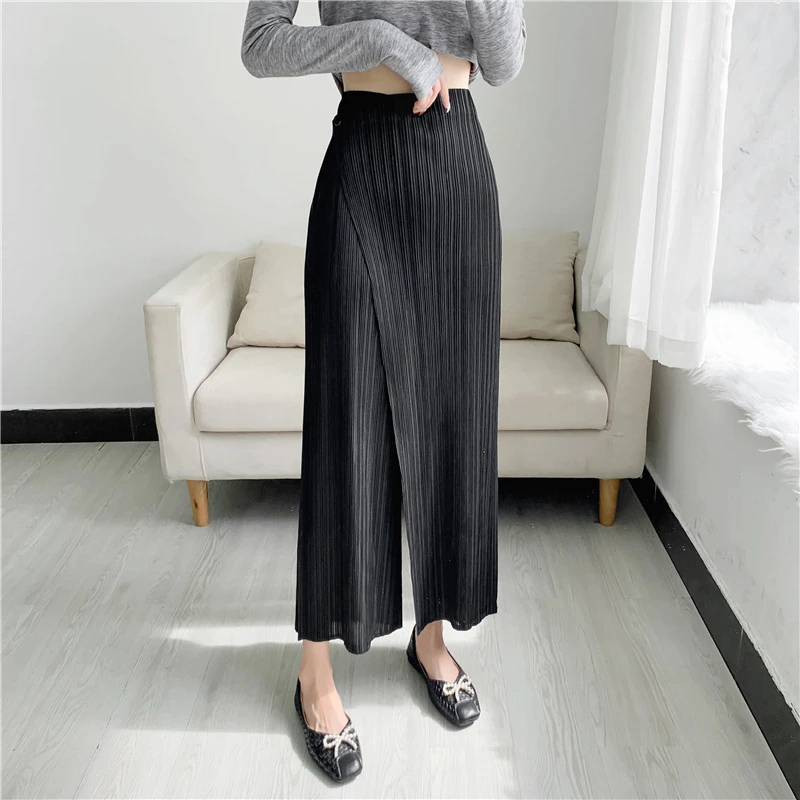 2022 Pleated Straight Pants Women Elastic Slim Fit Wide Leg Trousers Obliquely New Spring Summer Autumn Woman Loose Casual Pants
2022 Pleated Straight Pants Women Elastic Slim Fit Wide Leg Trousers Obliquely New Spring Summer Autumn Woman Loose Casual Pants