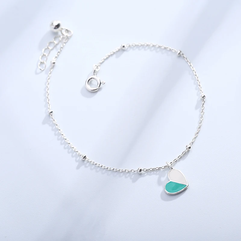 Цепочка с подвеской из серебра пробы с австрийскими гусиными драгоценными камнями
Цепочка с подвеской из серебра пробы с австрийскими гусиными драгоценными камнями