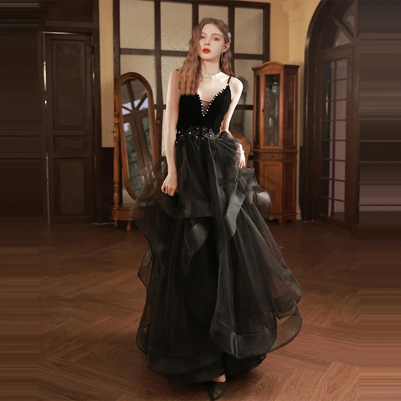 Элегантное Черное вечернее платье А-силуэта, сексуальное платье с V-образным вырезом, на бретельках, с аппликацией и жемчужинами, на молнии сзади, женское платье для вечеринки
Элегантное Черное вечернее платье А-силуэта, сексуальное платье с V-образным вырезом, на бретельках, с аппликацией и жемчужинами, на молнии сзади, женское платье для вечеринки