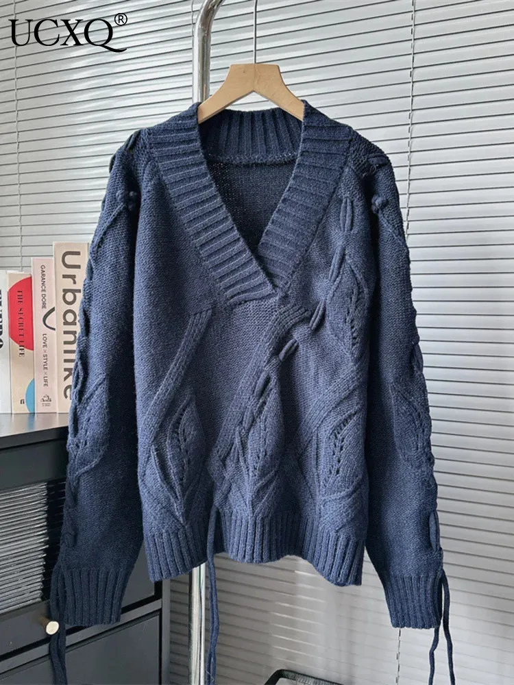 UCXQ Oversize Handmade Rope Wearing V-neck Knitted Pullover Sweater For Womens Loose Knitwear Jumper 2023 Autumn Winter 16U6887
UCXQ Oversize Handmade Rope Wearing V-neck Knitted Pullover Sweater For Womens Loose Knitwear Jumper 2023 Autumn Winter 16U6887