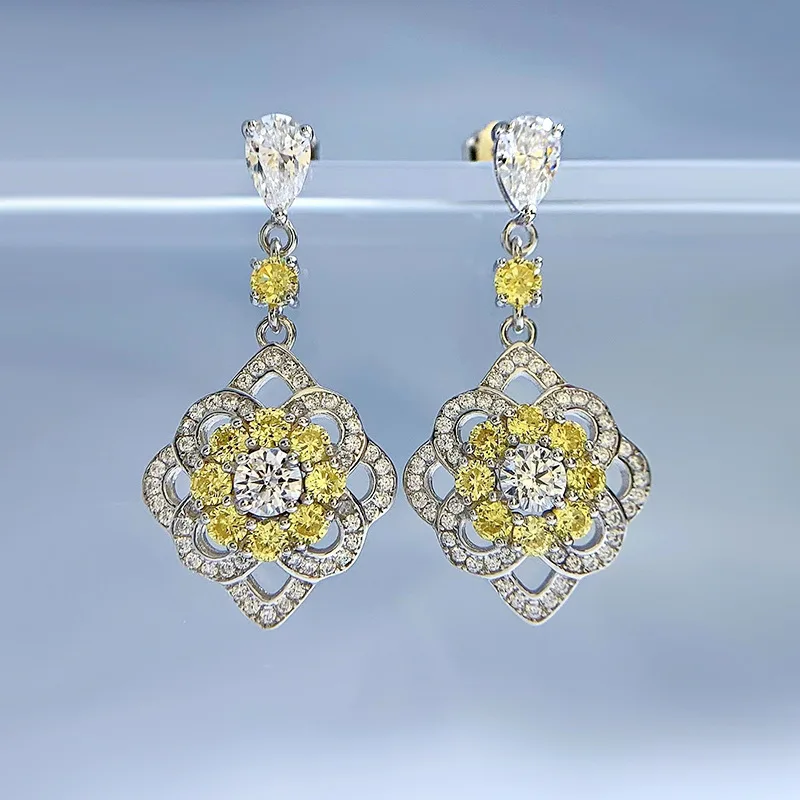 Spring Qiaoer 2023 New S925 Sterling Silver Micro Inlaid Yellow Diamond Deluxe Full Diamond Classic Small Fragrant Earrings
Spring Qiaoer 2023 New S925 Sterling Silver Micro Inlaid Yellow Diamond Deluxe Full Diamond Classic Small Fragrant Earrings