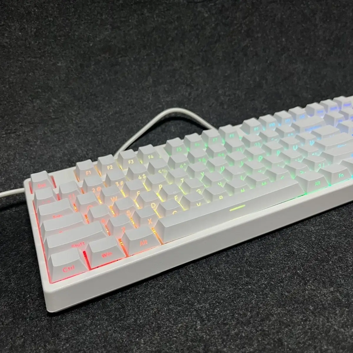 

136 Key White Black PBT Double Shot Side Print Shine Through Backlit keycaps For MX Mechanical Keyboard 108 96 87 84 68 64 61