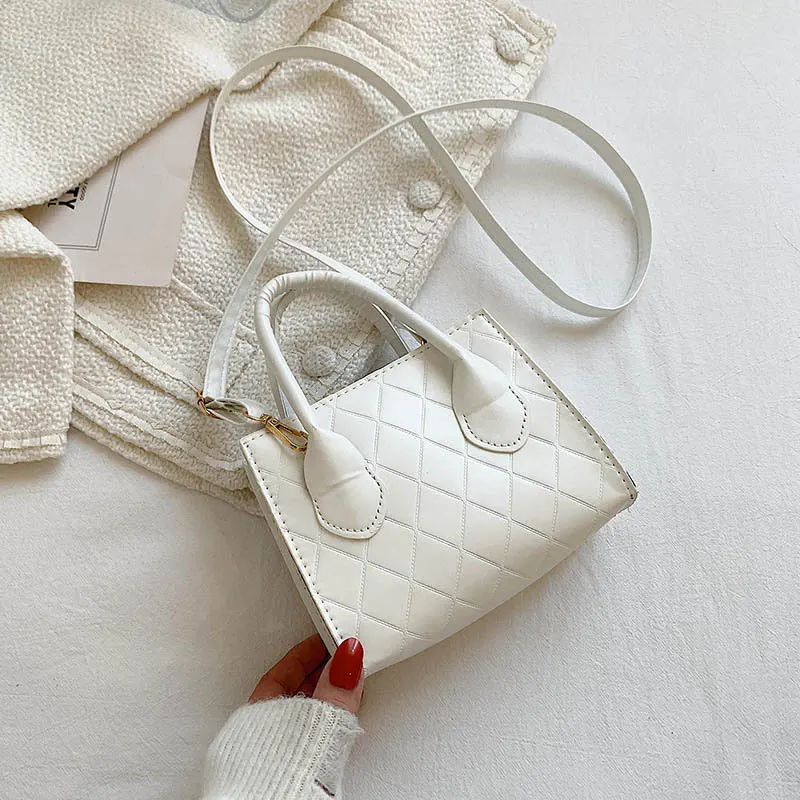 Новые повседневные Простые сумки для женщин, Высококачественная мягкая кожаная женская сумка через плечо, дизайнерская клетчатая женская сумка через плечо
Новые повседневные Простые сумки для женщин, Высококачественная мягкая кожаная женская сумка через плечо, дизайнерская клетчатая женская сумка через плечо