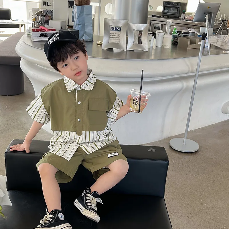 Summer boys fashion cool clothes sets Children striped patchwork short sleeve shirt and shorts 2pcs set
Summer boys fashion cool clothes sets Children striped patchwork short sleeve shirt and shorts 2pcs set