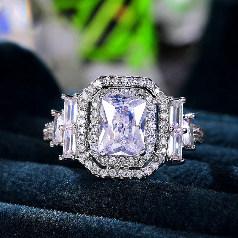 Trendy Luxury Silver Color Women Wedding Rings AAA Cubic Zirconia Dazzling Promise Ring Engage Wedding Party Hot Jewelry
Trendy Luxury Silver Color Women Wedding Rings AAA Cubic Zirconia Dazzling Promise Ring Engage Wedding Party Hot Jewelry