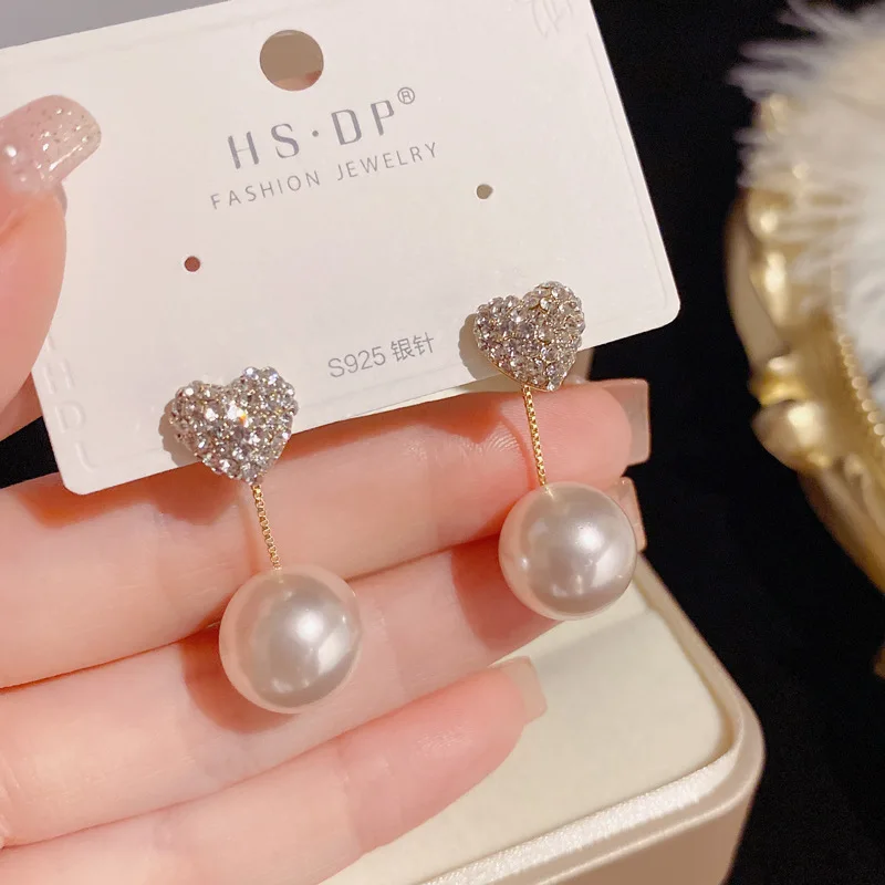 Imitation Pearl Diamond Love Earrings For Women New Temperament Girl Cute Heart Ear Accessories Jewelry Gift
Imitation Pearl Diamond Love Earrings For Women New Temperament Girl Cute Heart Ear Accessories Jewelry Gift