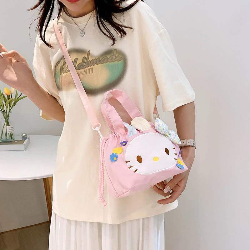 Новинка Kawaii Sanrio, милые Мультяшные сумки Hello Kitty My Melody Cinnamoroll косметички для девочек, Наклонная Сумка через плечо, праздничные подарки
Новинка Kawaii Sanrio, милые Мультяшные сумки Hello Kitty My Melody Cinnamoroll косметички для девочек, Наклонная Сумка через плечо, праздничные подарки
