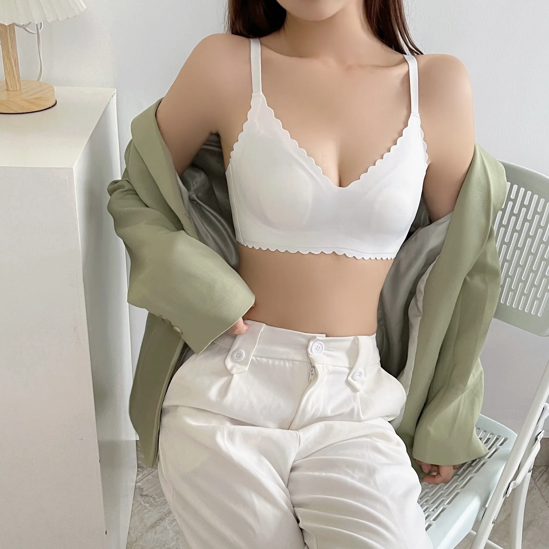 Small Chest Gathered Sexy Bra No Steel Ring Underwear Women's Thin Section Less Ladies Japanese Soild Bra Women Lingerie
Small Chest Gathered Sexy Bra No Steel Ring Underwear Women's Thin Section Less Ladies Japanese Soild Bra Women Lingerie