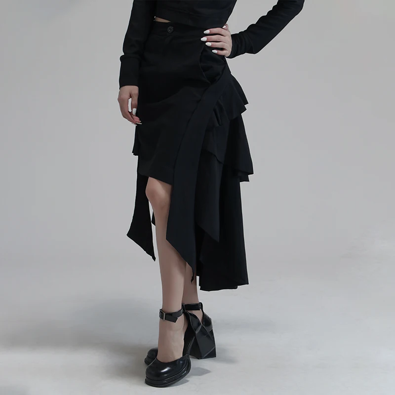 SuperAen Summer 2023 Black Irregular Ruffles Fashion High Street Long Skirt for Women 
SuperAen Summer 2023 Black Irregular Ruffles Fashion High Street Long Skirt for Women