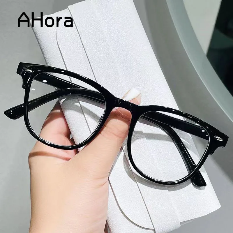 Ahora 2022 Fashion Computer Reading Glasses Frame Blocking Blue Light Goggles Presbyopic Eyeglasses Korean Style 0+1.0...+4.0
Ahora 2022 Fashion Computer Reading Glasses Frame Blocking Blue Light Goggles Presbyopic Eyeglasses Korean Style 0+1.0...+4.0