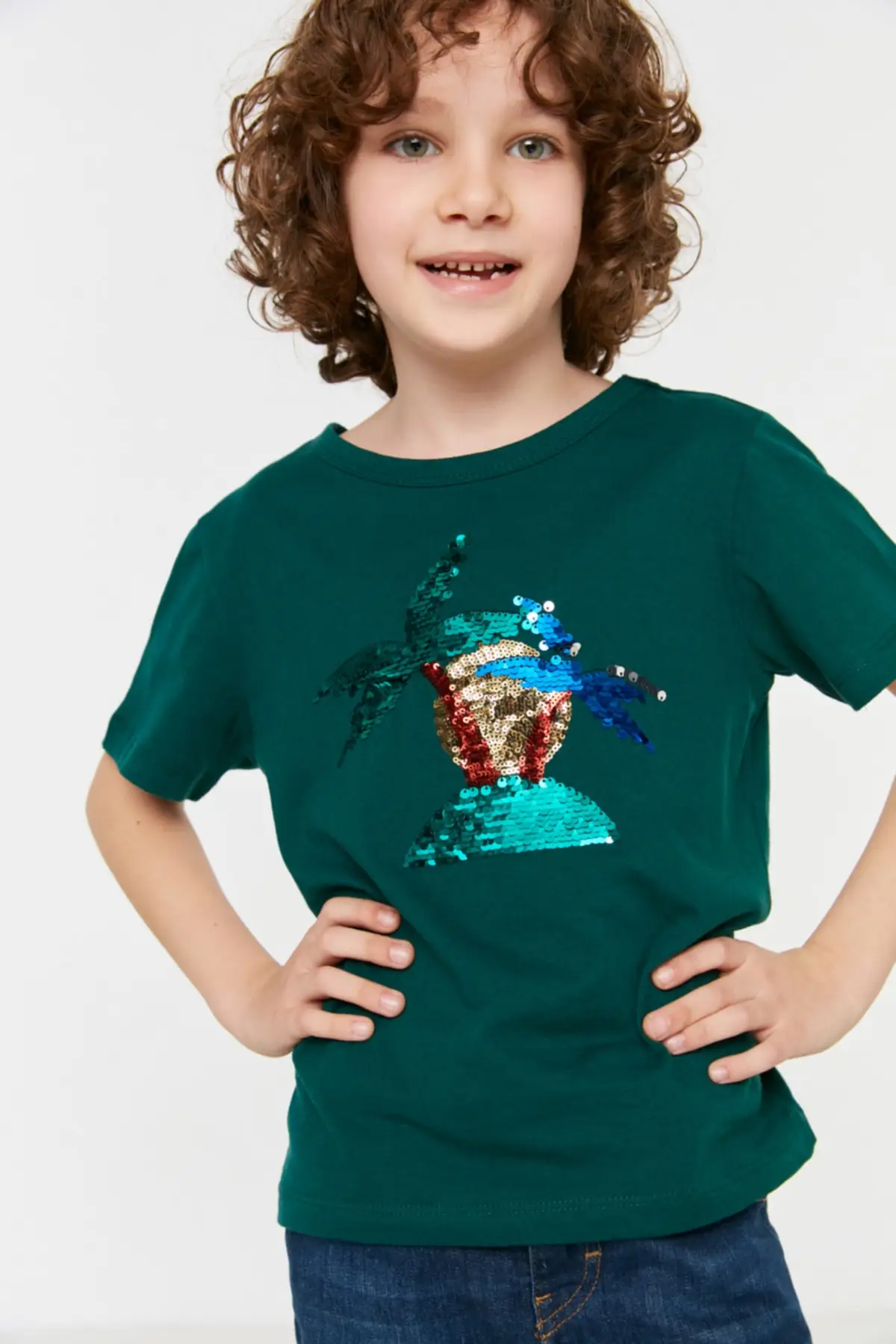 Sequined Male Child Knitted T-Shirt TKDSS22TS1678
Sequined Male Child Knitted T-Shirt TKDSS22TS1678