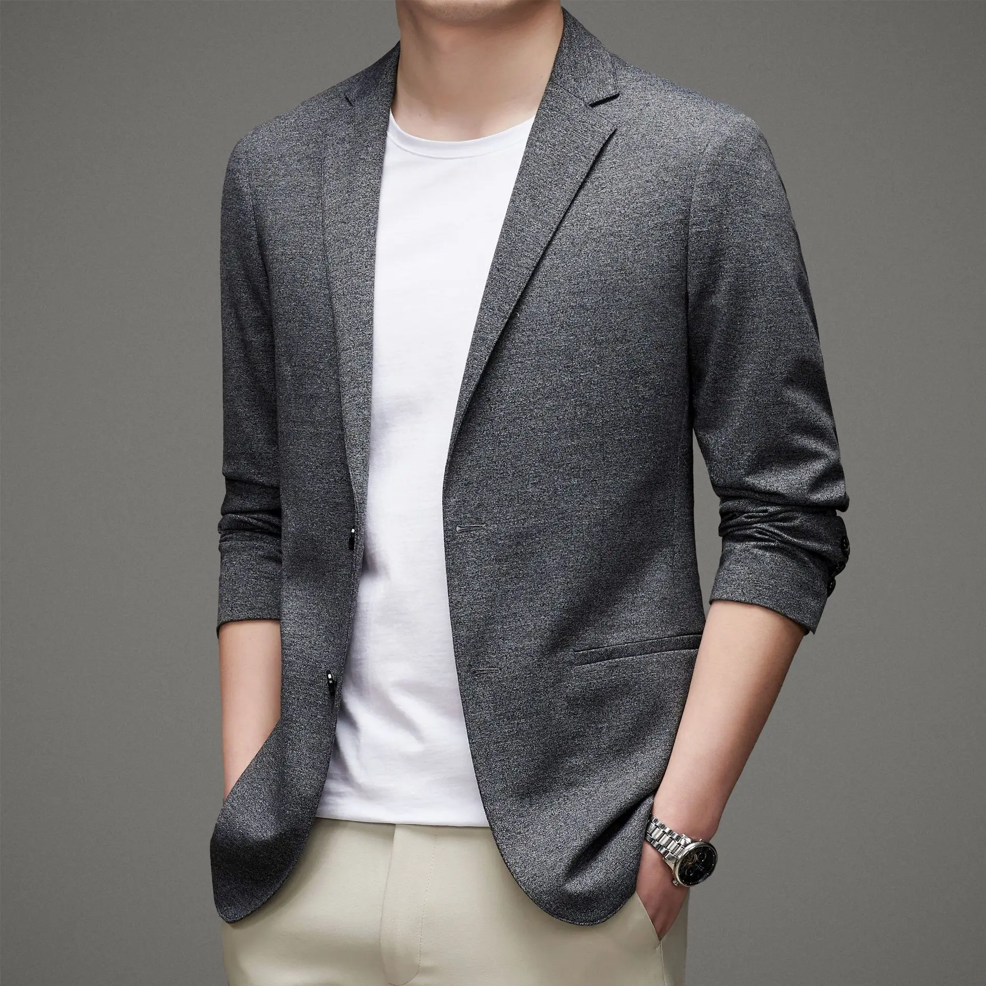 HOO 2022 Men's Autumn New Casual blazer Double Buckle Business Casual Solid Color Stretch Non-Ironing Slim-Fitting blazer 
HOO 2022 Men's Autumn New Casual blazer Double Buckle Business Casual Solid Color Stretch Non-Ironing Slim-Fitting blazer