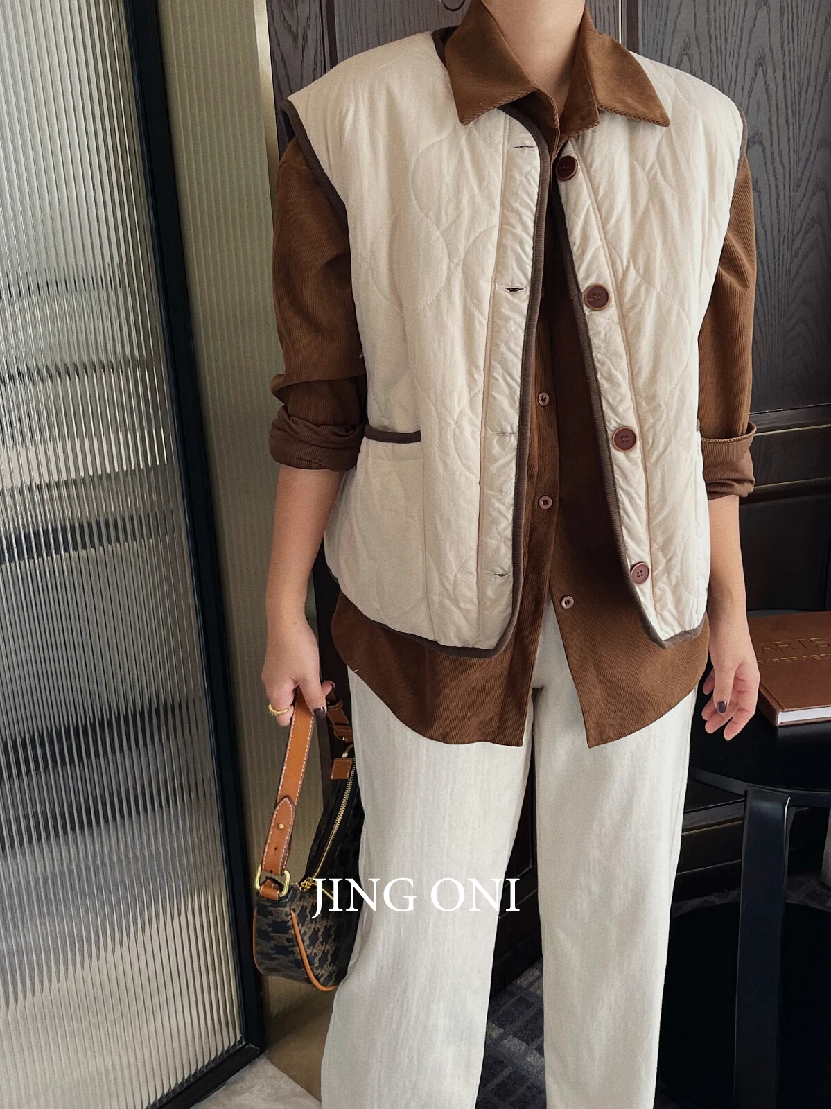 Padded Vest Coat Jacket 2023 Woman Clothing Fashion Autumn Korean Style Vintage Y2k Top Winter Sleeveless Waistcoat Tailor Short
Padded Vest Coat Jacket 2023 Woman Clothing Fashion Autumn Korean Style Vintage Y2k Top Winter Sleeveless Waistcoat Tailor Short