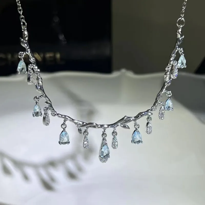 Fashion Metal Irregular Waterdrop Shape Pendant Hip Hop Chokers Necklaces for Women Clavicle Trendy Goth Statement Jewelry
Fashion Metal Irregular Waterdrop Shape Pendant Hip Hop Chokers Necklaces for Women Clavicle Trendy Goth Statement Jewelry
