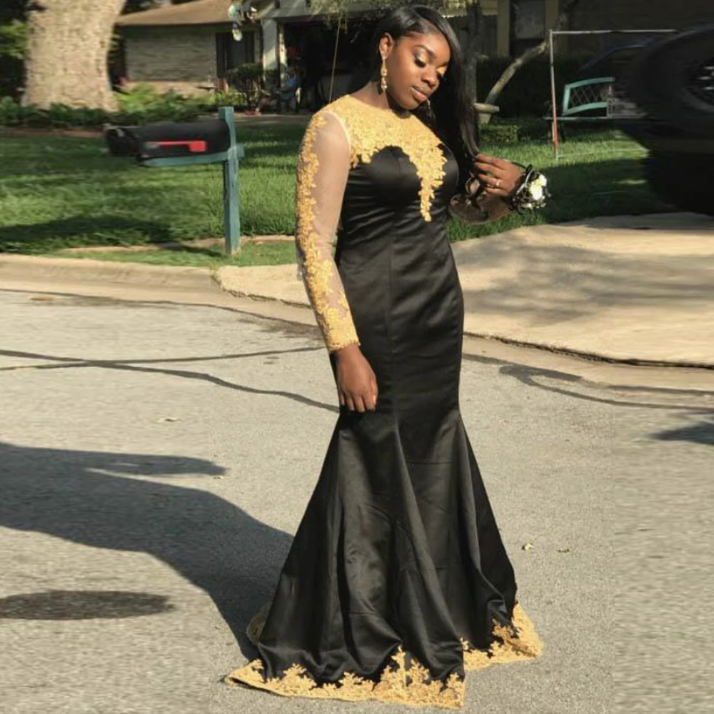 Gold Applique Mermaid Prom Dresses Satin Scoop Neck Floor Length Black Evening Party Gown For Woman Long Sleeves Vestido Noiva
Gold Applique Mermaid Prom Dresses Satin Scoop Neck Floor Length Black Evening Party Gown For Woman Long Sleeves Vestido Noiva