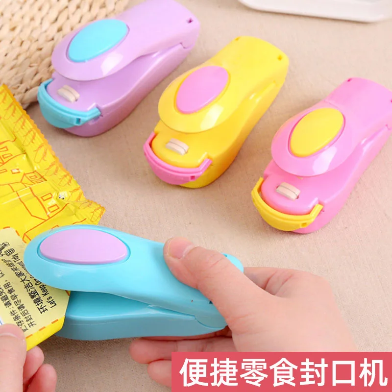 small mini plastic sealing machine packaging household plastic bag food preservation high temperature sealing machine
small mini plastic sealing machine packaging household plastic bag food preservation high temperature sealing machine