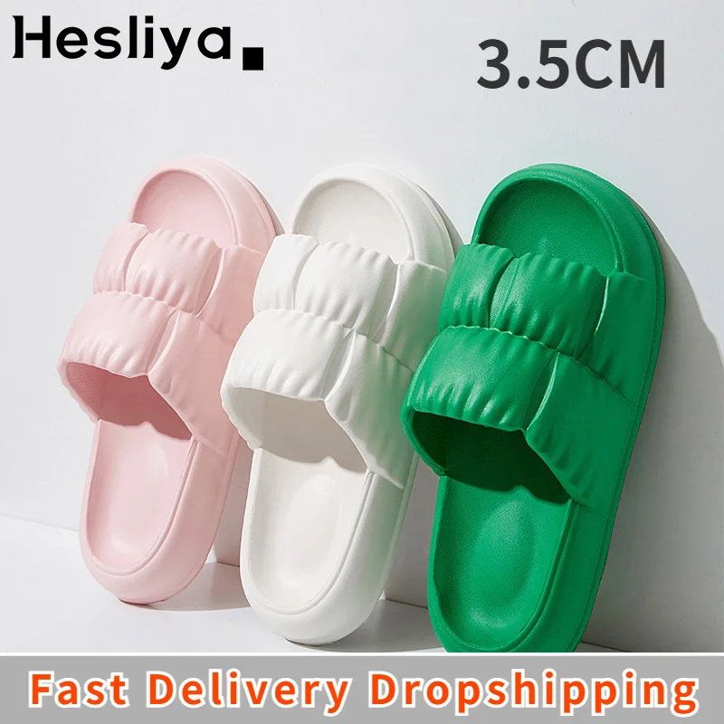 Women's Soft Sole Cloud Slippers Summer Beach Flip Flops Thick Platform Slipper Women Korean Slides for Home Sandals Woman
Women's Soft Sole Cloud Slippers Summer Beach Flip Flops Thick Platform Slipper Women Korean Slides for Home Sandals Woman