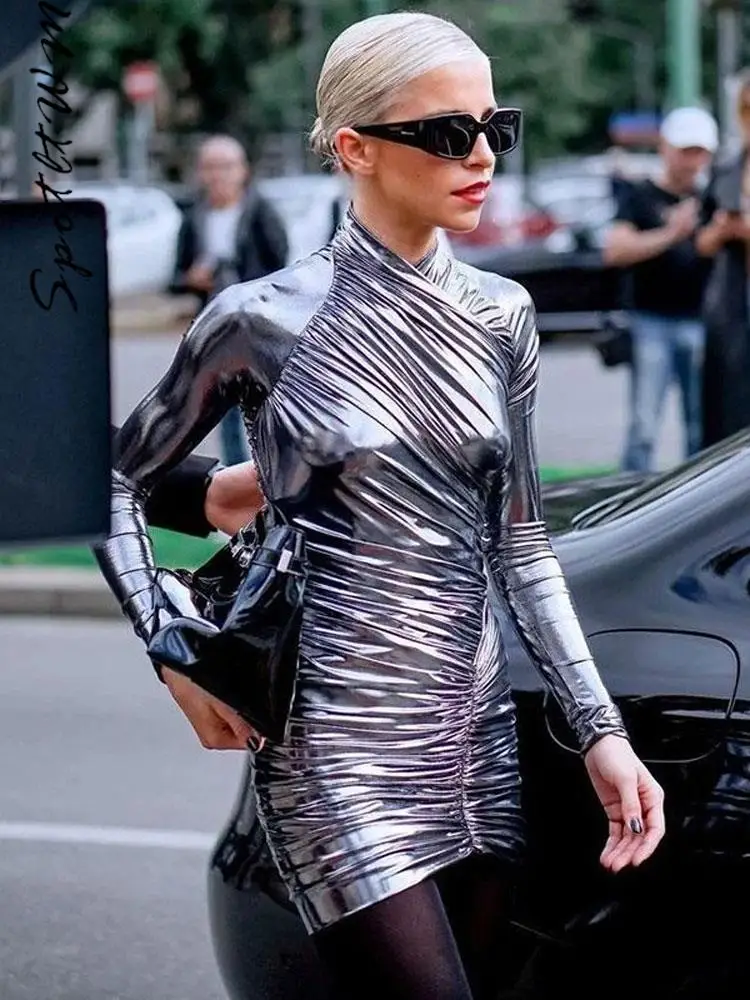 Пикантное кожаное платье с V-образным вырезом и длинным рукавом, модные плиссированные облегающие мини-платья с высокой талией, модные женские уличные платья 
Пикантное кожаное платье с V-образным вырезом и длинным рукавом, модные плиссированные облегающие мини-платья с высокой талией, модные женские уличные платья