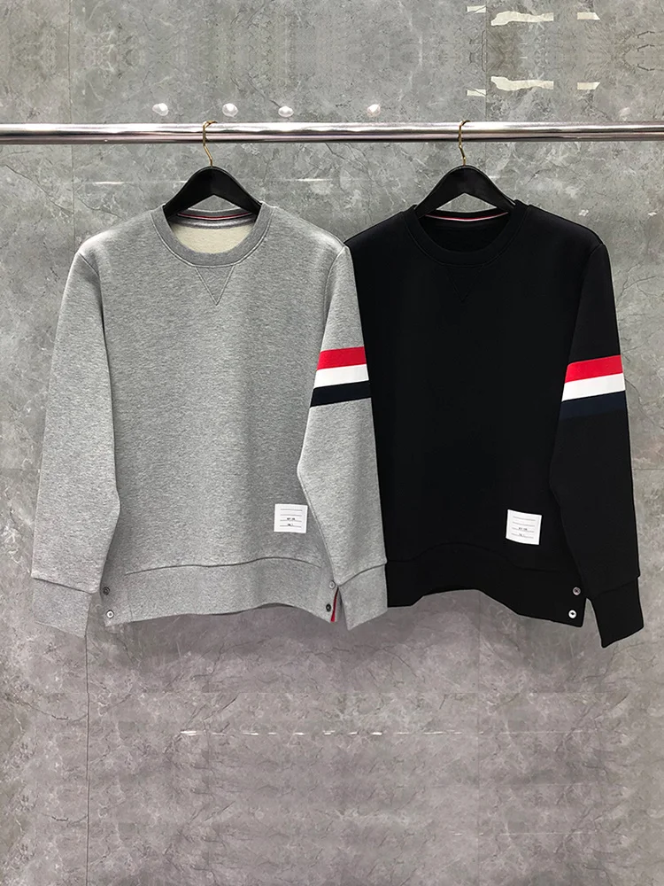 TB THOM Sweatshirt Autunm Winter Hoodies Fashion Brand Men Clothing Classic Tri-color Trim Fleece-Lined Crewneck Coats
TB THOM Sweatshirt Autunm Winter Hoodies Fashion Brand Men Clothing Classic Tri-color Trim Fleece-Lined Crewneck Coats